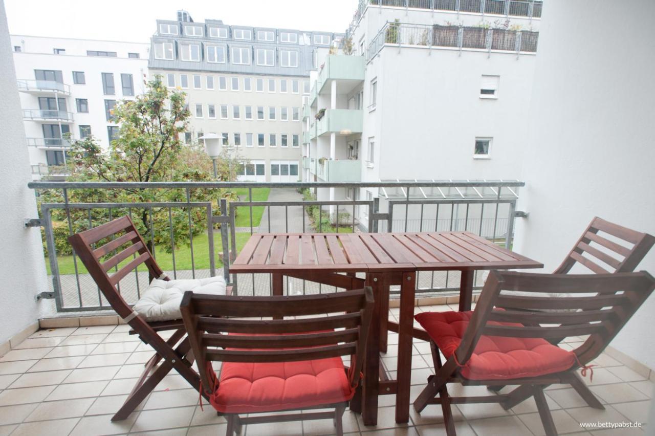 Apartment An Der Uni Mit Tiefgarage Und Loggia ライプツィヒ エクステリア 写真